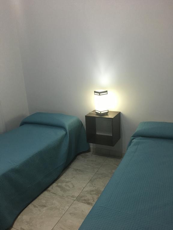Apartamento Los Abuelos Calle Peron Colon  Exterior photo